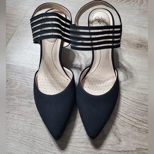 LifeStride Soft System Sanya Black Pointed Toe Pumps Women's Size 6.5
